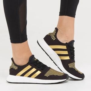 EUC Adidas Swift Run black and gold